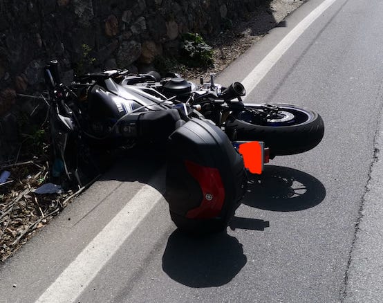 varese incidente via gasparotto moto