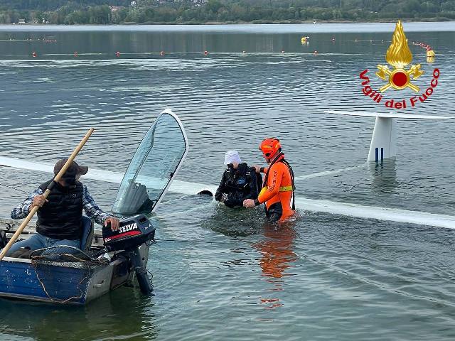 varese precipita aliante lago