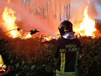 angera incendio cascina merlata