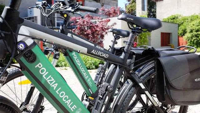angera polizia locale e-bike