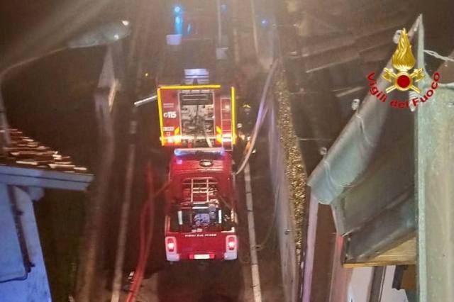 biandronno incendio tetto