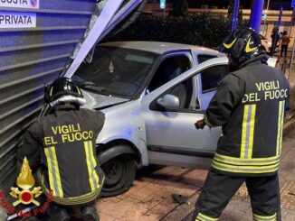 varese auto sfonda distributore