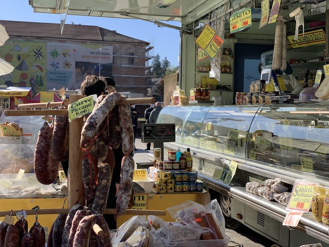 varese mercato piazza repubblica