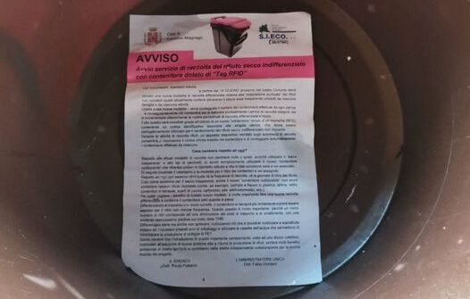 cassano police bidoncino rosa avviso
