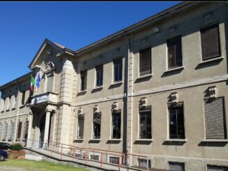 cairate covid scuola chiusa