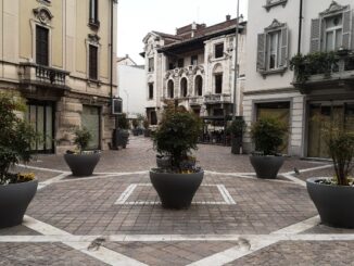 gallarate panchine via manzoni