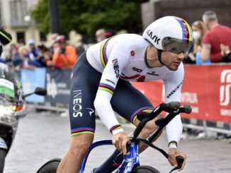 ciclismo giro ganna torino