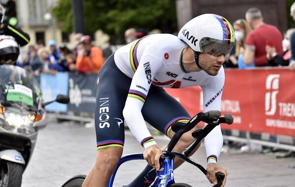 ciclismo giro ganna torino