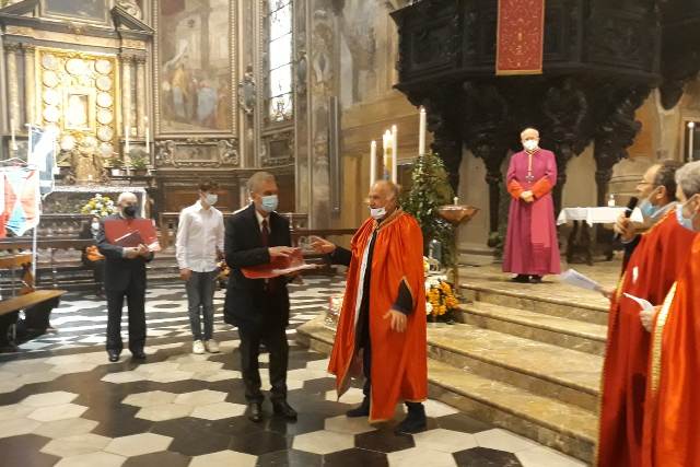varese girometta oro mamma