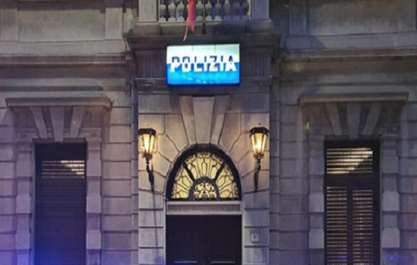 busto bici elettrica polizia