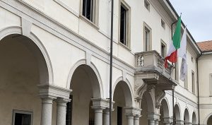 busto farioli centrodestra becchino