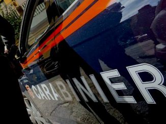 Varese coltello stazione arrestato