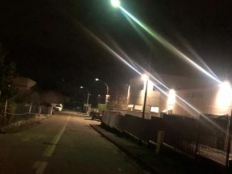 azzate accoltellato collega