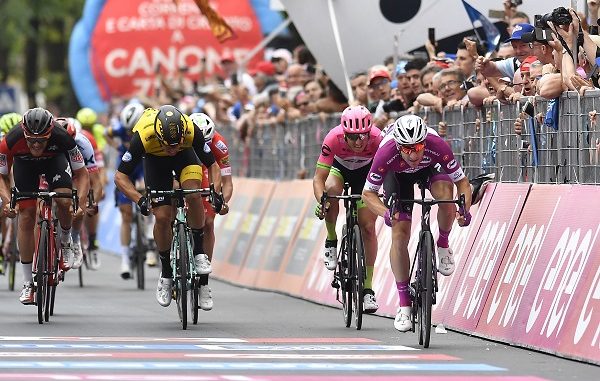 ciclismo giro italia viviani