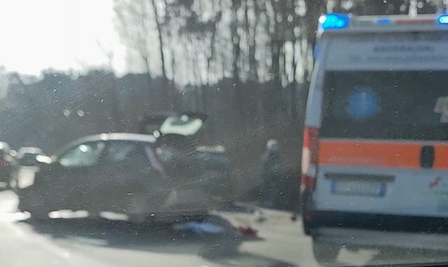 vergiate incidente auto Sempione