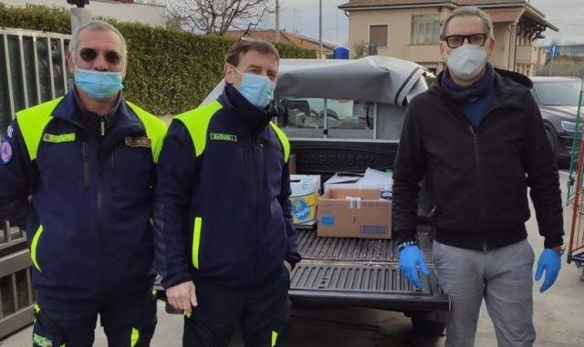 oggiona pacchi alimentari famiglie volontari