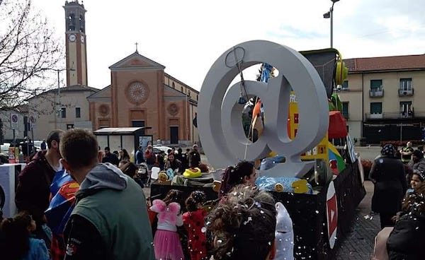 vergiate carnevale carri oratorio