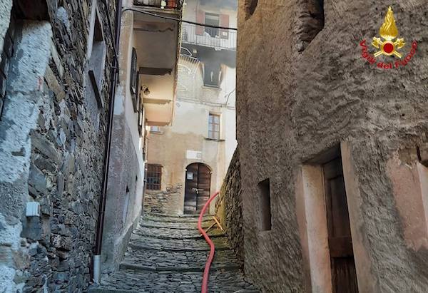 Monteviasco incendio abitazione