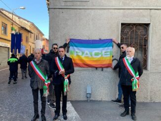 castanoprimo scritte pace fiano