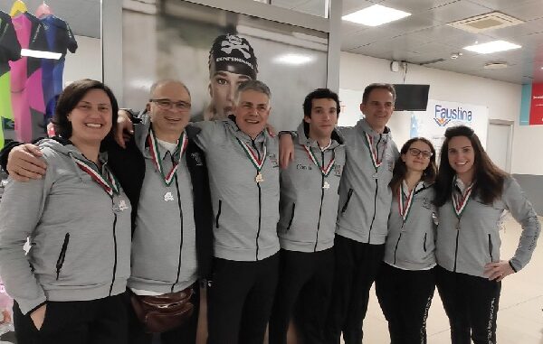 legnano nuoto nuotatori carroccio