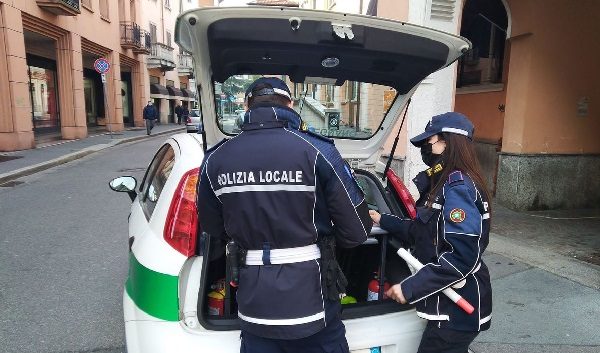 castanoprimo polizialocale ubriaco pedone