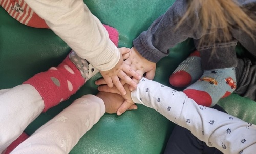 legnano scuole settimana intercultura bimbi mani
