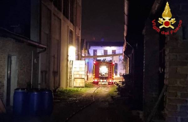 Busto Arsizio incendio tintoria