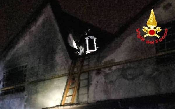Busto Arsizio incendio tintoria