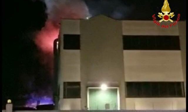 arcisate incendio azioneda