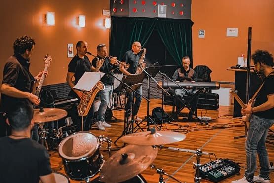 varese blues magic machine 01