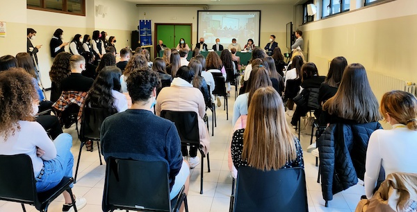 Gallarate gadda Rosselli studenti