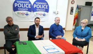 Cassano centrosinistra presentazione police