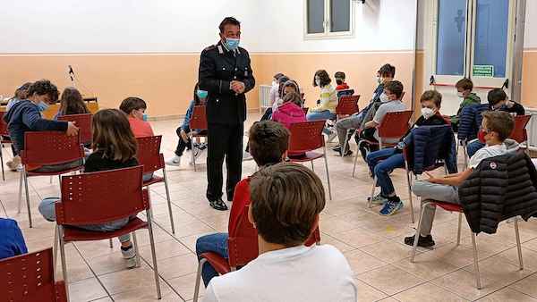 Castellanza ima carabinieri legalità