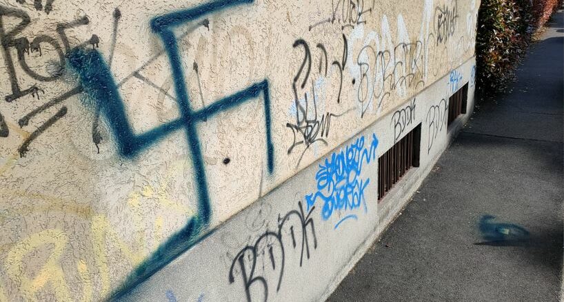 gallarate svastica pietra inciampo