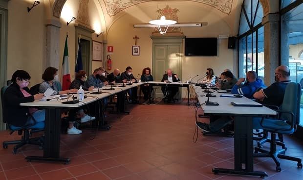 tari europea sumirago opposizioni