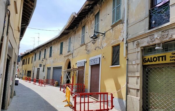 Somma crollo via mameli