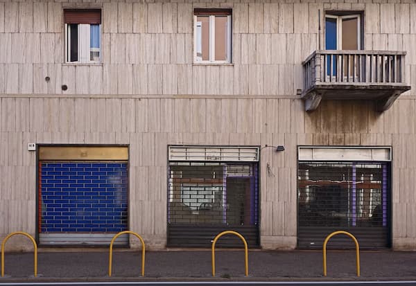 Gallarate negozi chiusi petrenga