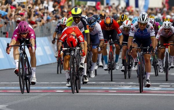 ciclismo demare scalea