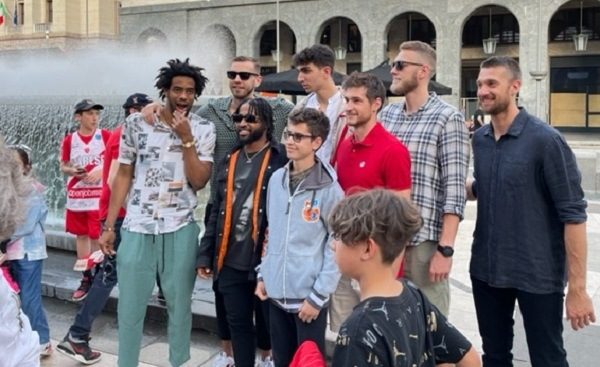 OJM Varese aperitivo tifosi
