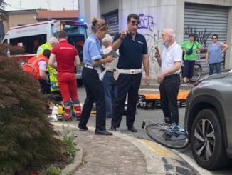 Samarate ciclista investita rotonda