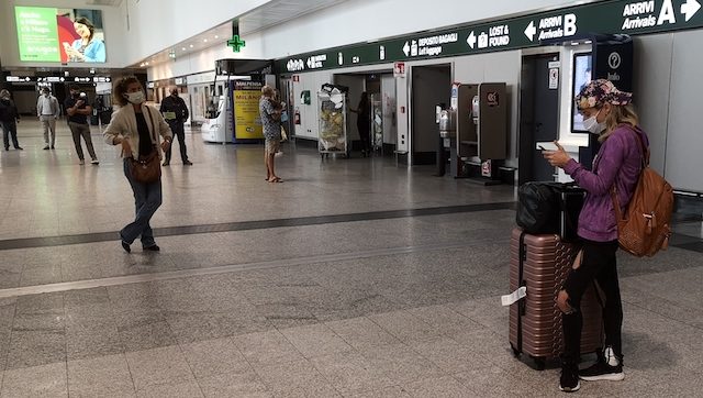 MALPENSA - E’stata un’altra giornata difficile oggi, 25 giugno, per chi ha scelto di volare con le compagnie low cost