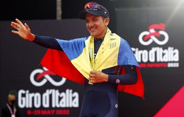 ciclismo carapaz tour vuelta