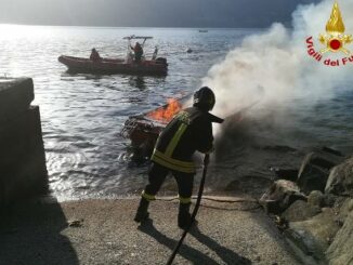 porto valtravaglia incendio barca