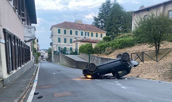 Casorate via milano ribaltamento