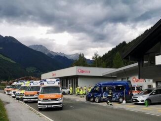 vanzaghello incidente parrocchia feriti