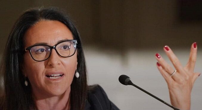 schiranna valente violenza genere 02