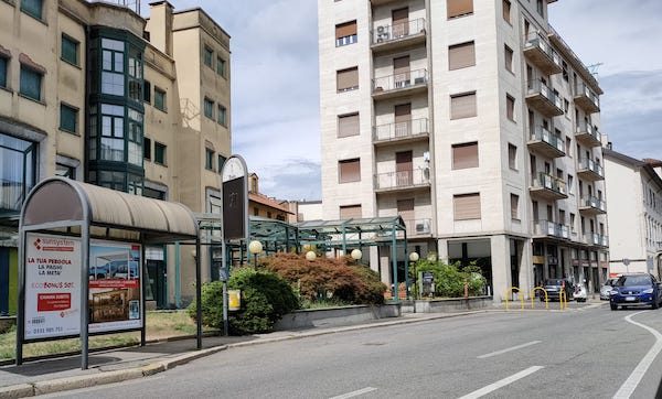 Gallarate bar lavoratori nero