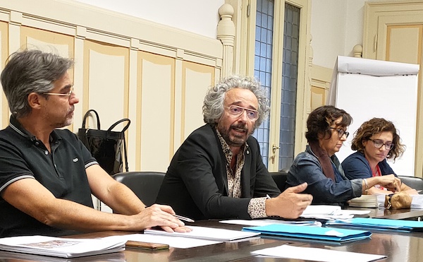 Gallarate negozi sfitti centro