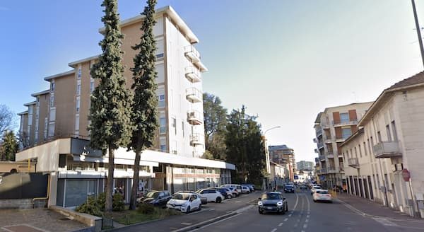 gallarate anziana accoltellata figlio