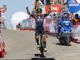 ciclismo carapaz vuelta